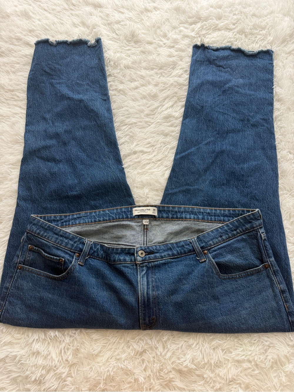 Abercrombie and fitch size 22/36 short curve love Jean $90 retail